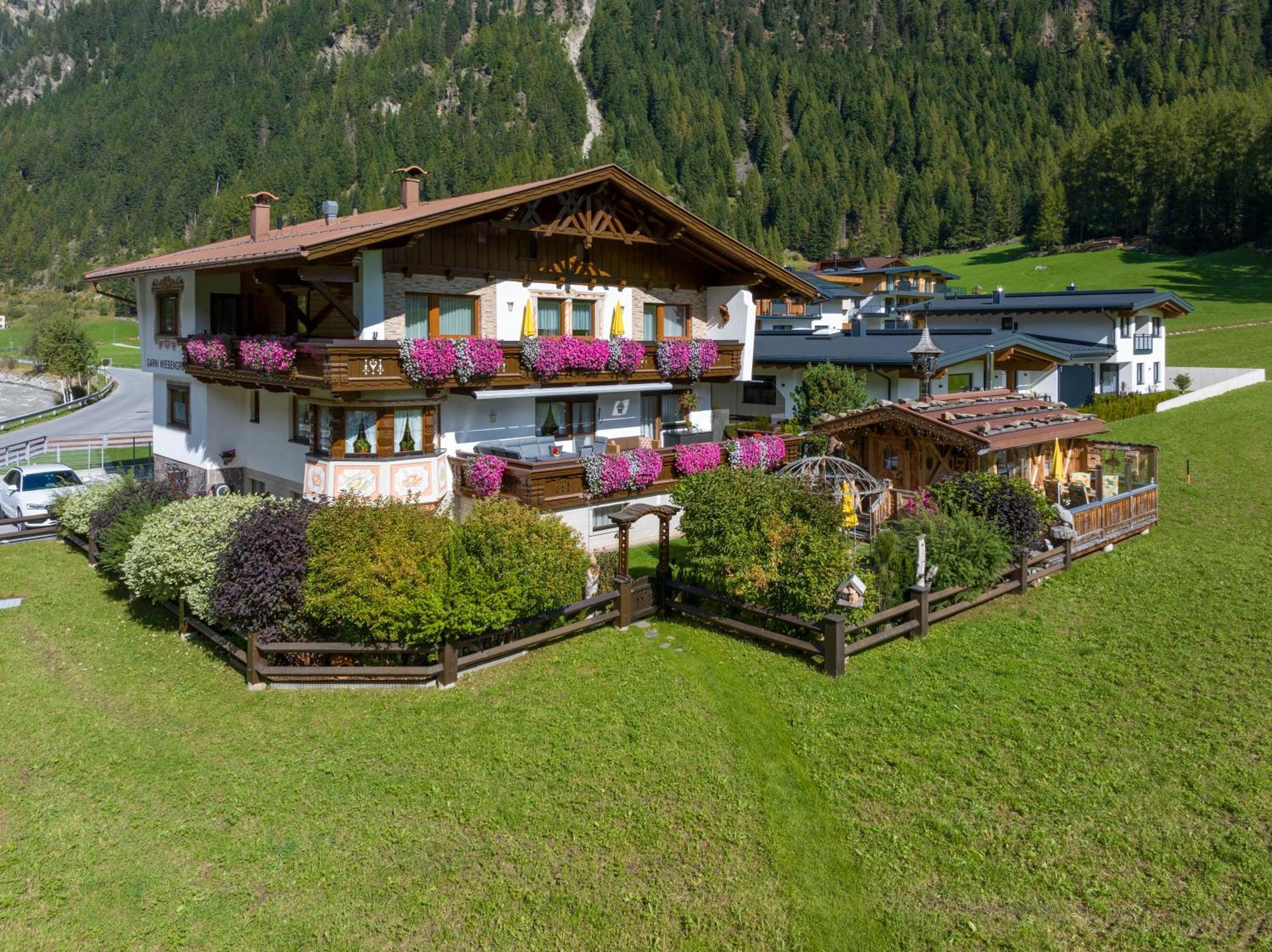 Apart Wiesengrund Solden Exterior photo